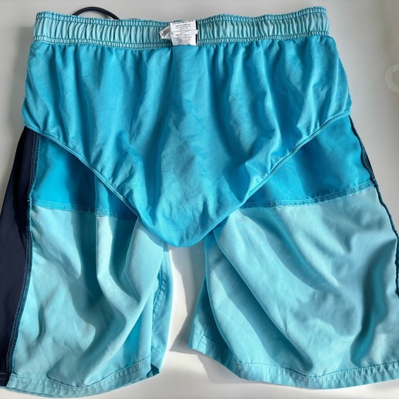 NWT $58 NIKE L SPLIT VOLLEY 8.5" SWIM SHORTS TRUNKS Lt Blue Fury NESS9446 430 - Picture 13 of 16